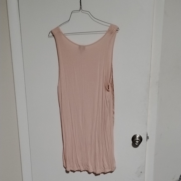 Pink Scoop Neck Asymmetrical Tank Top - Picture 3 of 9